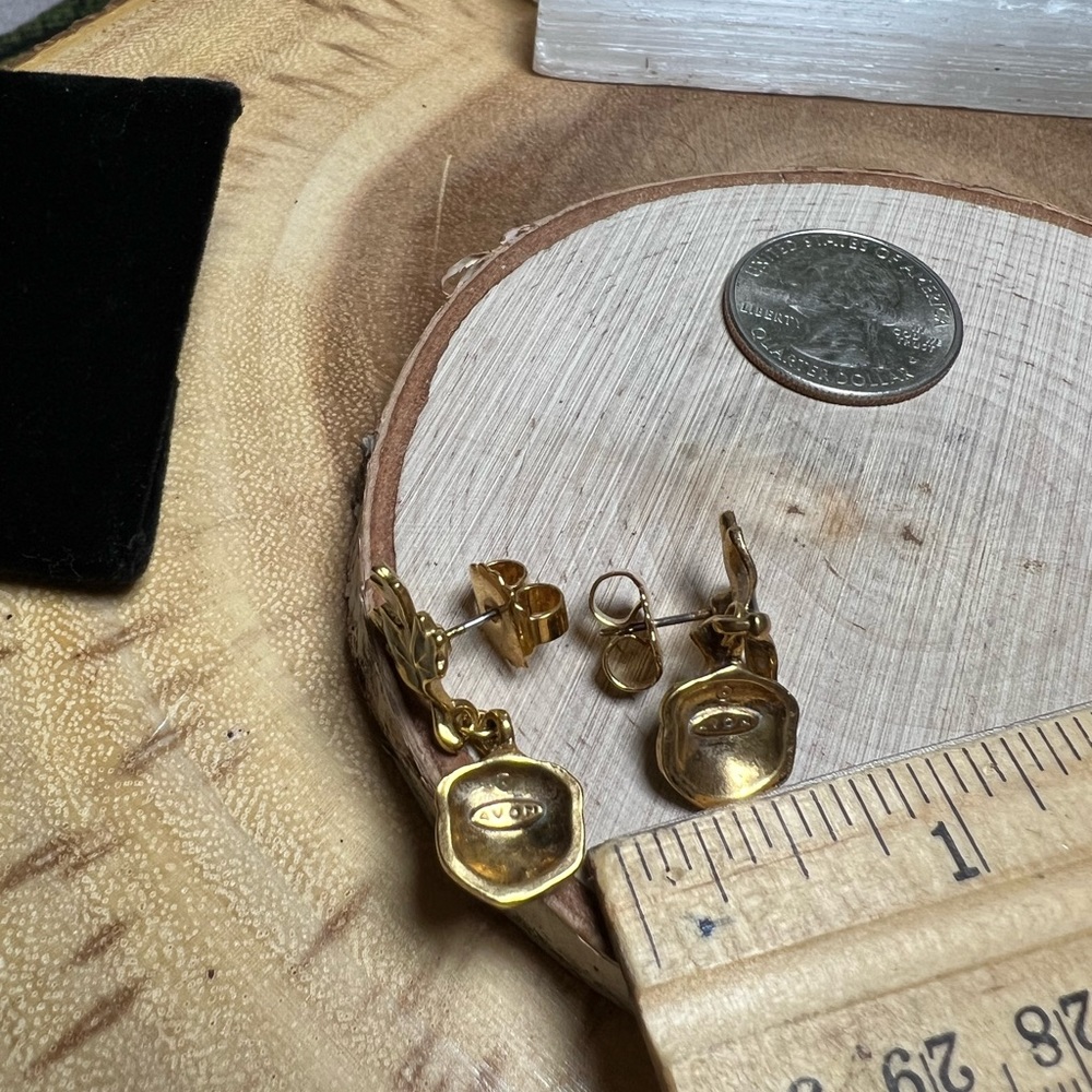 VTG| Acorn Avon Earrings 🍂 - Picture 8 of 10